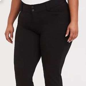 Torrid’s MID-RISE TROUSER – LUXE PONTE BLACK